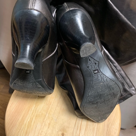 Boots - Picture 8 of 8